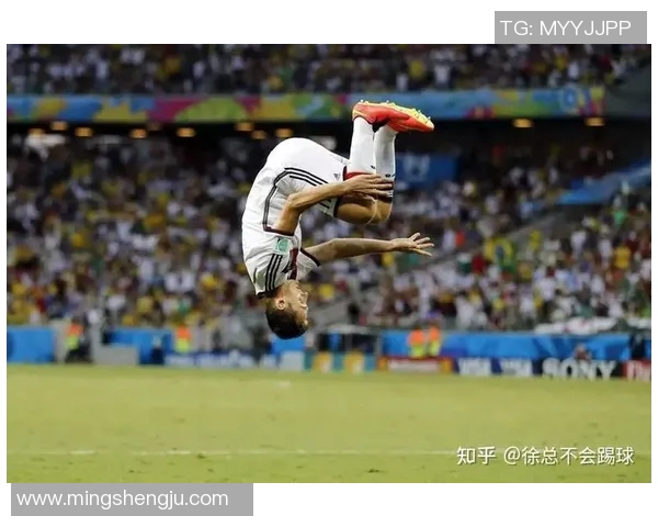 足球明星进球后激情庆祝的经典动作解析与背后故事分享