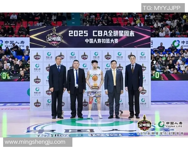 CBA全明星篮球签名盛典精彩回顾与球星互动瞬间分享 CBA全明星篮球签名盛典精彩回顾与球星互动瞬间分享